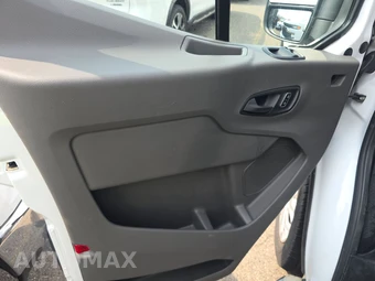 2025 Ford Transit 250 Cargo Van Low Roof 130.0" WB - miniatura 9