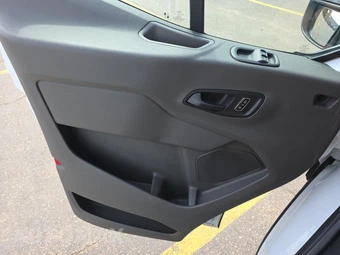 2025 Ford Transit 250 Cargo Van Low Roof 130.0" WB - miniatura 9