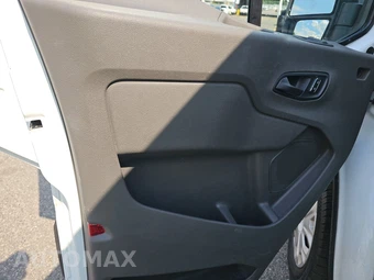2025 Ford Transit 250 Cargo Van Low Roof 130.0" WB - miniatura 9