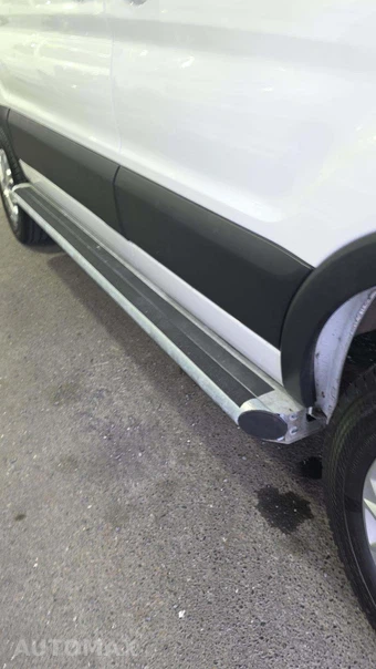 2025 Ford Transit 250 Cargo Van Low Roof 130.0" WB - miniatura 23