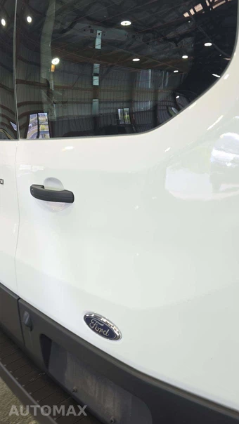 2025 Ford Transit 250 Cargo Van Low Roof 130.0" WB - miniatura 17