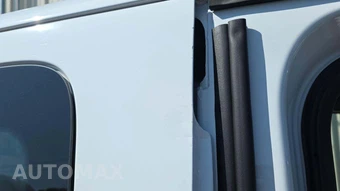 2025 Ford Transit 250 Cargo Van Low Roof 130.0" WB - miniatura 32