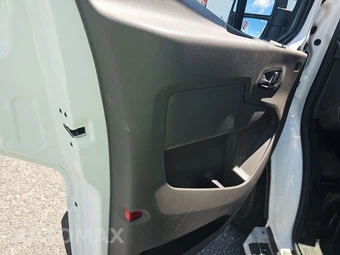 2025 Ford Transit 250 Cargo Van Low Roof 130.0" WB - miniatura 9