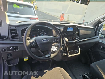 2025 Ford Transit 250 Cargo Van Low Roof 130.0" WB - miniatura 11