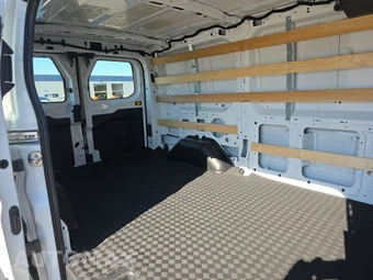 2025 Ford Transit 250 Cargo Van Low Roof 130.0" WB - miniatura 13
