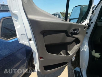 2025 Ford Transit 250 Cargo Van Low Roof 130.0" WB - miniatura 9