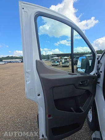 2025 Ford Transit 250 Cargo Van Low Roof 130.0" WB - miniatura 9