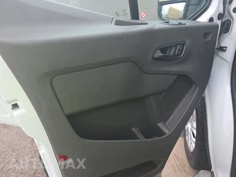 2025 Ford Transit 250 Cargo Van Low Roof 130.0" WB - miniatura 9