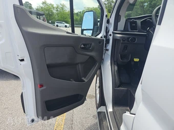 2025 Ford Transit 250 Cargo Van Low Roof 130.0" WB - miniatura 9