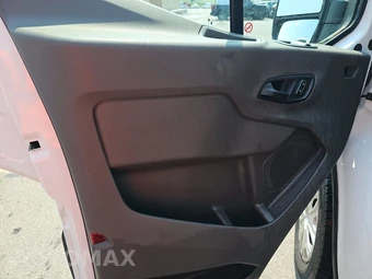 2025 Ford Transit 250 Cargo Van Low Roof 130.0" WB - miniatura 9