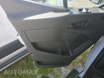 2025 Ford Transit 250 Cargo Van Low Roof 130.0" WB - miniatura 9