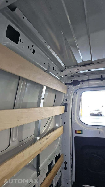 2025 Ford Transit 250 Cargo Van Low Roof 130.0" WB - miniatura 27