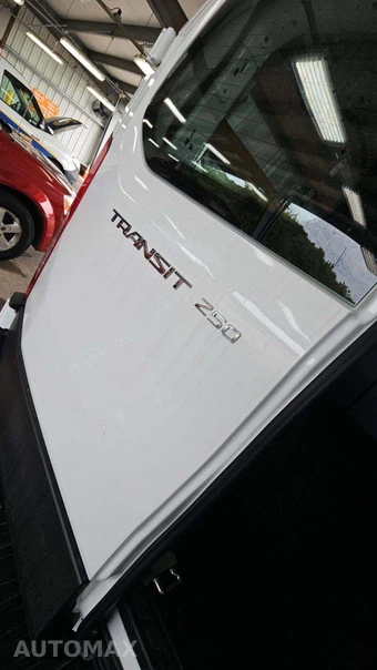2025 Ford Transit 250 Cargo Van Low Roof 130.0" WB - miniatura 20