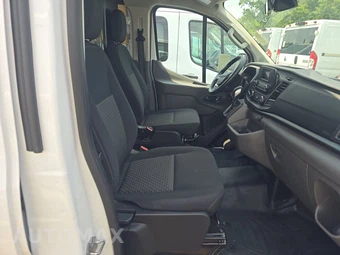2025 Ford Transit 250 Cargo Van Low Roof 130.0" WB - miniatura 8