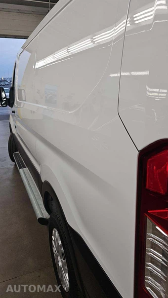 2025 Ford Transit 250 Cargo Van Low Roof 130.0" WB - miniatura 32