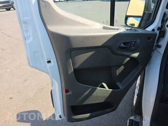 2025 Ford Transit 250 Cargo Van Low Roof 130.0" WB - miniatura 9