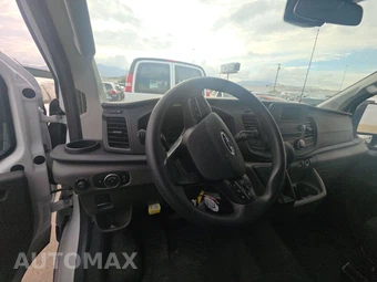 2025 Ford Transit 250 Cargo Van Low Roof 130.0" WB - miniatura 10
