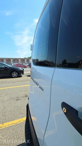 2025 Ford Transit 250 Cargo Van Low Roof 130.0" WB - miniatura 24