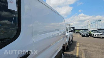 2025 Ford Transit 250 Cargo Van Low Roof 130.0" WB - miniatura 24