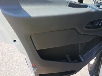 2025 Ford Transit 250 Cargo Van Low Roof 130.0" WB - miniatura 9