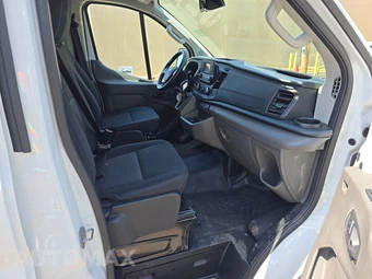 2025 Ford Transit 250 Cargo Van Low Roof 130.0" WB - miniatura 8