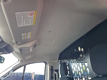 2025 Ford Transit 250 Cargo Van Low Roof 130.0" WB - miniatura 17