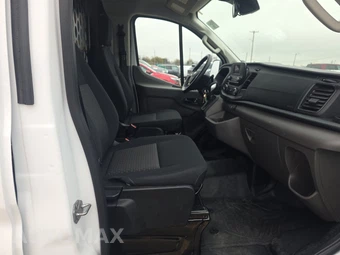 2025 Ford Transit 250 Cargo Van Low Roof 130.0" WB - miniatura 8