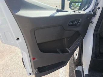 2025 Ford Transit 250 Cargo Van Low Roof 130.0" WB - miniatura 9