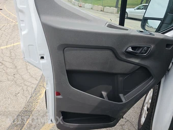 2025 Ford Transit 250 Cargo Van Low Roof 130.0" WB - miniatura 9