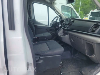 2025 Ford Transit 250 Cargo Van Low Roof 130.0" WB - miniatura 8