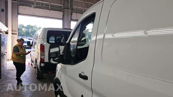 2025 Ford Transit 250 Cargo Van Low Roof 130.0" WB - miniatura 17