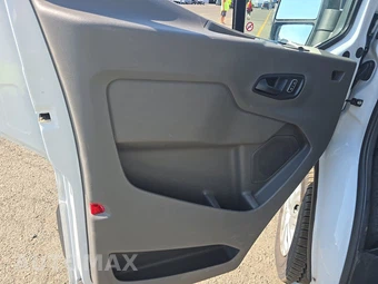 2025 Ford Transit 250 Cargo Van Low Roof 130.0" WB - miniatura 9