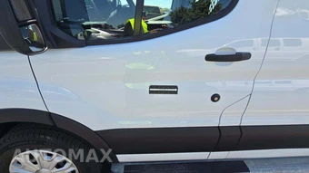 2025 Ford Transit 250 Cargo Van Low Roof 130.0" WB - miniatura 21