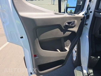 2025 Ford Transit 250 Cargo Van Low Roof 130.0" WB - miniatura 9