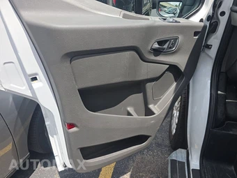 2025 Ford Transit 250 Cargo Van Low Roof 130.0" WB - miniatura 9