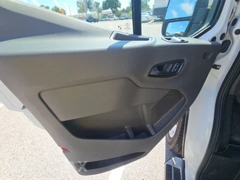 2025 Ford Transit 250 Cargo Van Low Roof 130.0" WB - miniatura 9