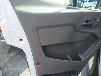 2025 Ford Transit 250 Cargo Van Low Roof 130.0" WB - miniatura 9