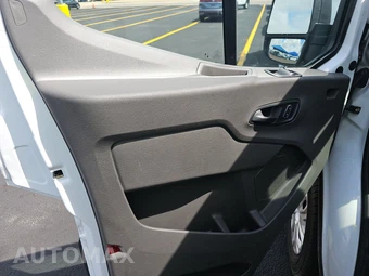 2025 Ford Transit 250 Cargo Van Low Roof 130.0" WB - miniatura 9
