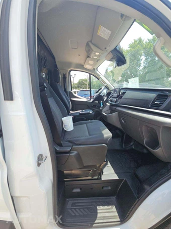 2025 Ford Transit 250 Cargo Van Low Roof 130.0" WB - miniatura 13
