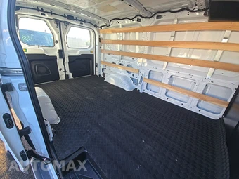2025 Ford Transit 250 Cargo Van Low Roof 130.0" WB - miniatura 13