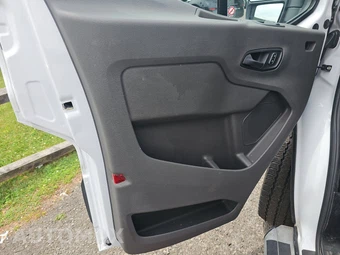 2025 Ford Transit 250 Cargo Van Low Roof 130.0" WB - miniatura 9