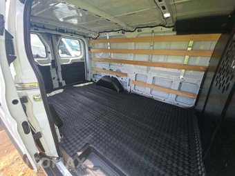 2025 Ford Transit 250 Cargo Van Low Roof 130.0" WB - miniatura 15