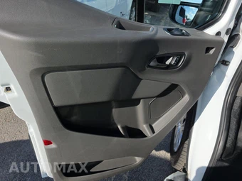 2025 Ford Transit 250 Cargo Van Low Roof 130.0" WB - miniatura 9