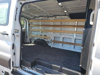 2025 Ford Transit 250 Cargo Van Low Roof 130.0" WB - miniatura 17
