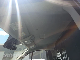 2025 Ford Transit 250 Cargo Van Low Roof 130.0" WB - miniatura 16