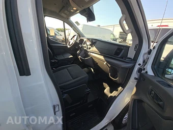 2025 Ford Transit 250 Cargo Van Low Roof 130.0" WB - miniatura 8