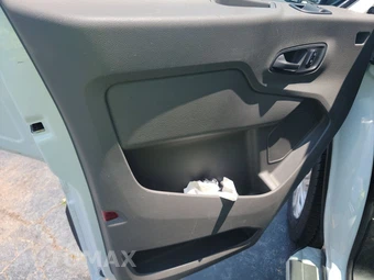 2025 Ford Transit 250 Cargo Van Low Roof 130.0" WB - miniatura 9