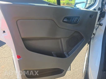 2025 Ford Transit 250 Cargo Van Low Roof 130.0" WB - miniatura 9