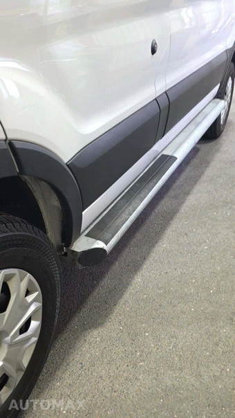 2025 Ford Transit 250 Cargo Van Low Roof 130.0" WB - miniatura 19