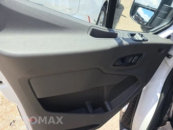 2025 Ford Transit 250 Cargo Van Low Roof 130.0" WB - miniatura 9